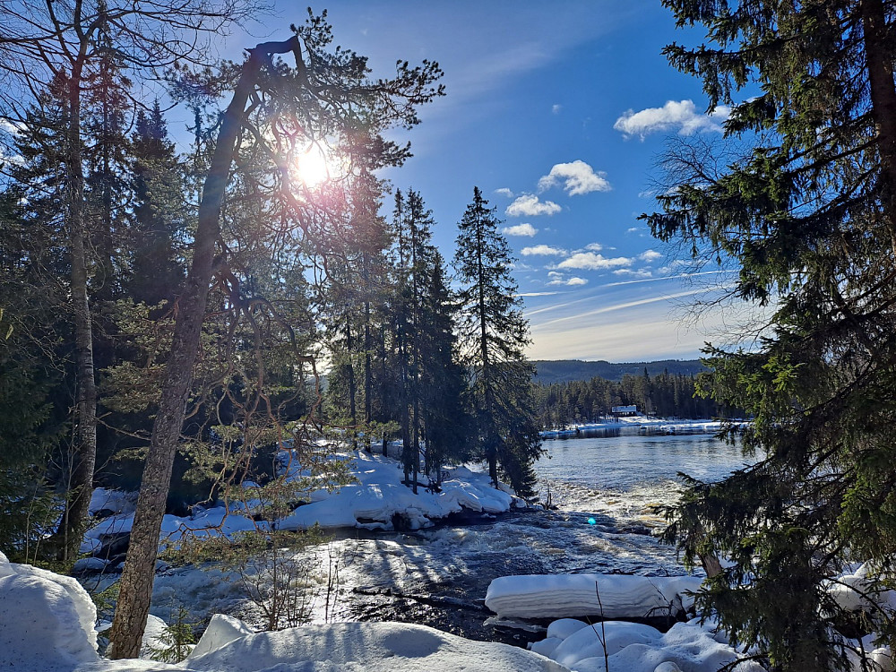 Mesnaelva ved Øvstedalsfossen