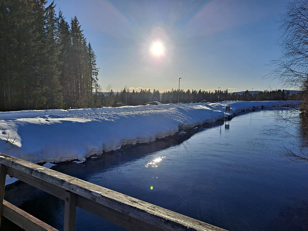 Tilbake ved Kanalen