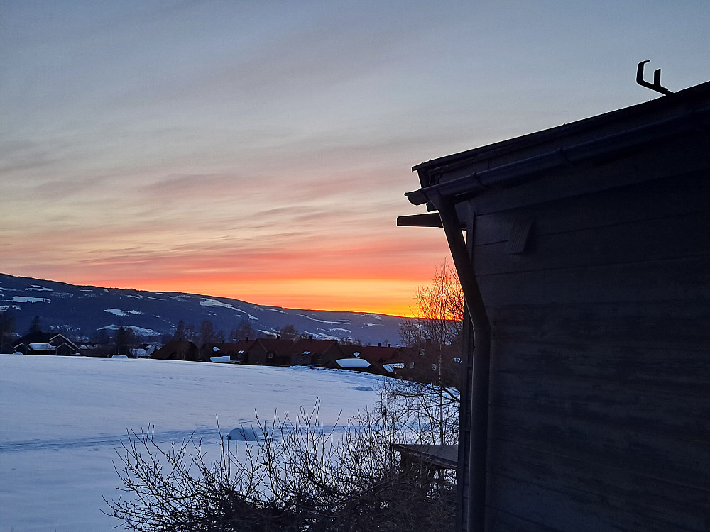 Fin solnedgang hjemme i kveld