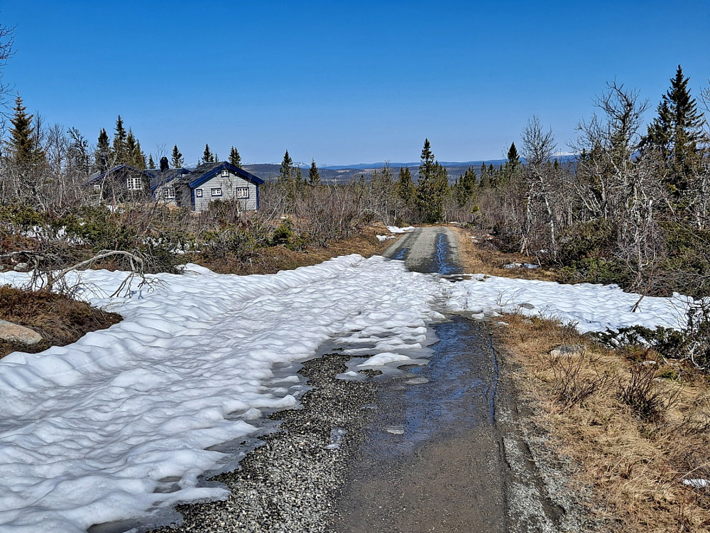 Fortsatt litt snø på Nysetervegen