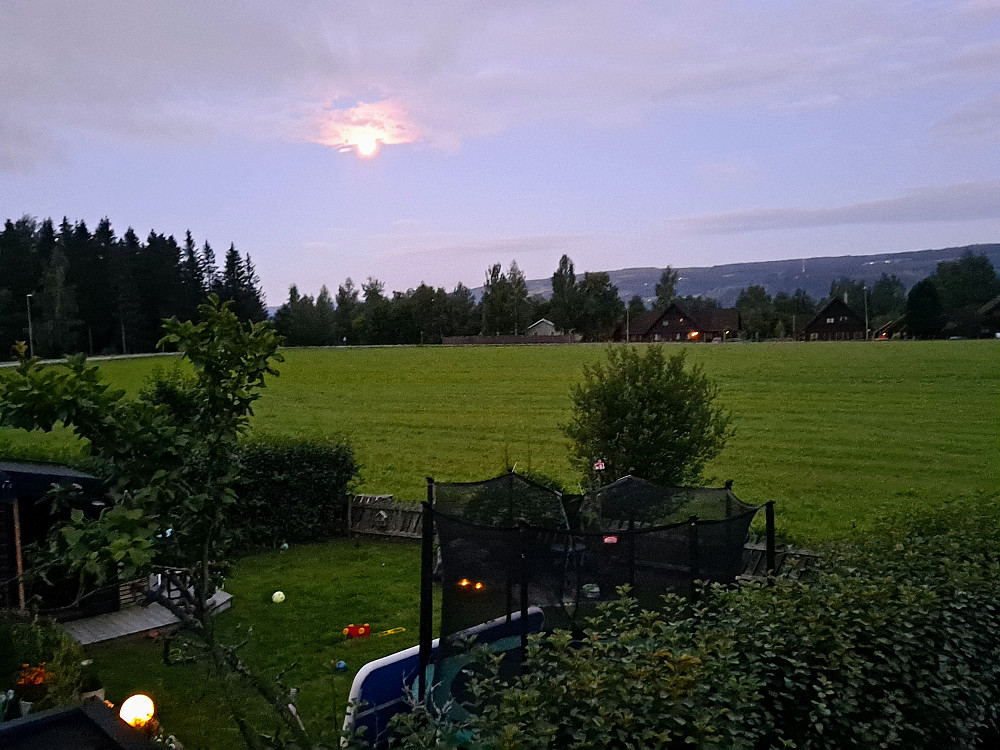 Måne, natt til tredje august
