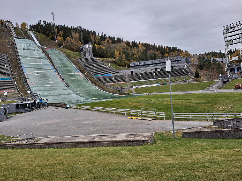 Lysgårdsbakkene, snøkanonene er tatt fram