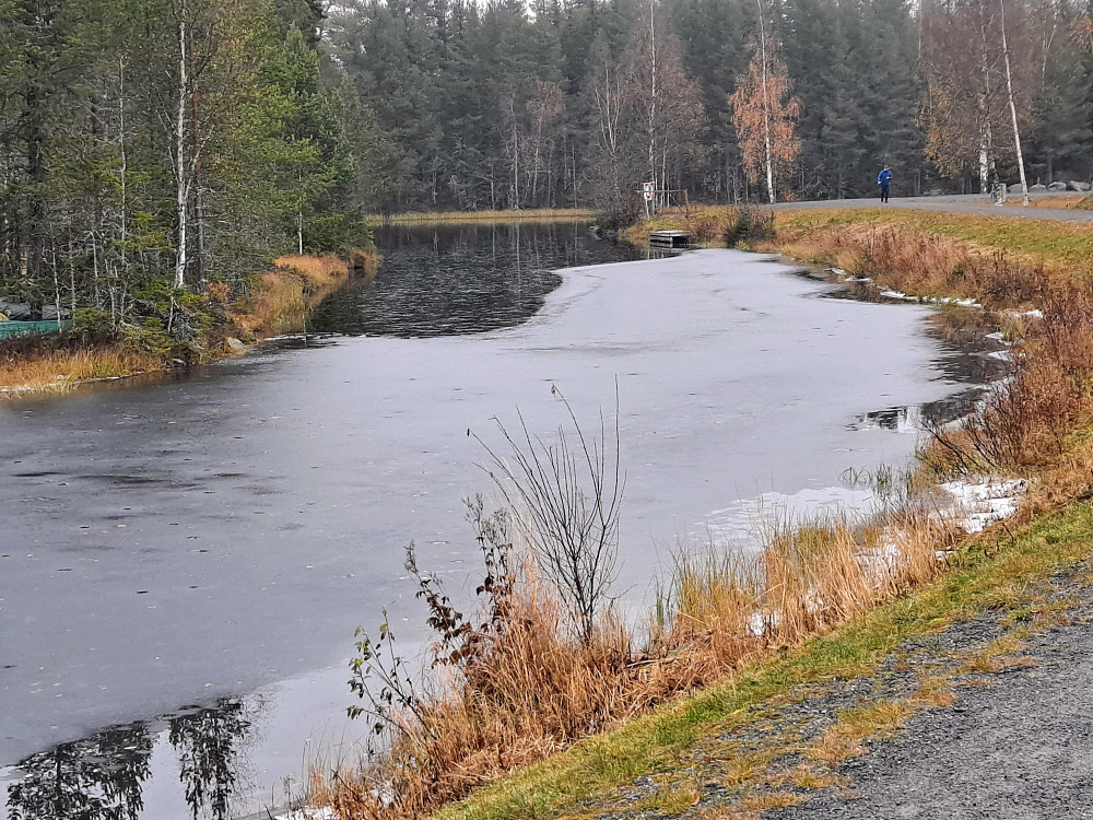 Lagt seg litt snø på Kanalen
