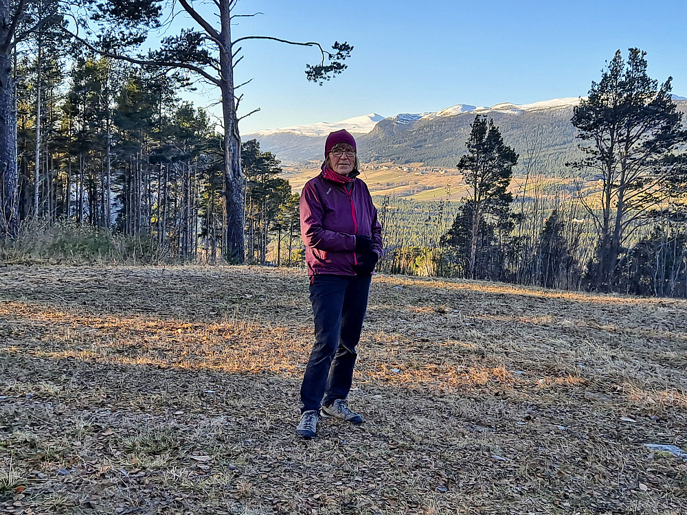Anne Grete ved på Dombåshaugen