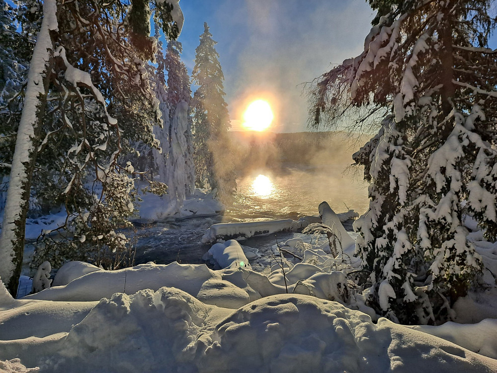 Ved Øfstdalsfossen