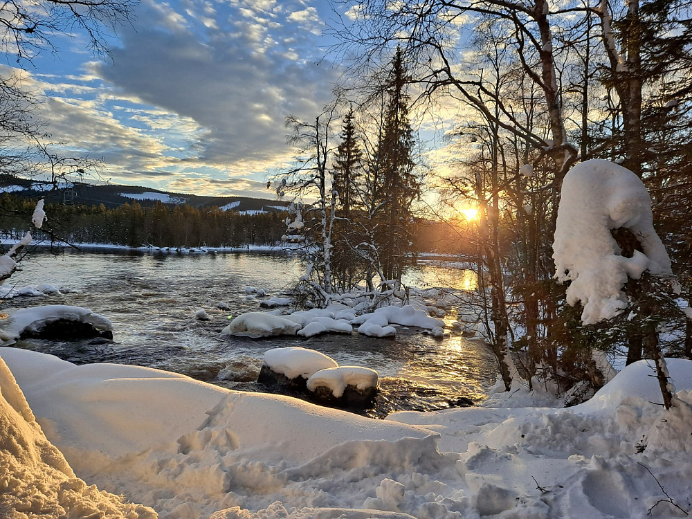 Ved Øfstedalsfossen