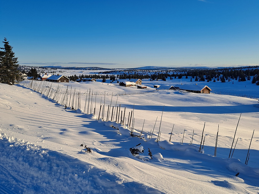 Ved Nysetra, Snørvillen bak