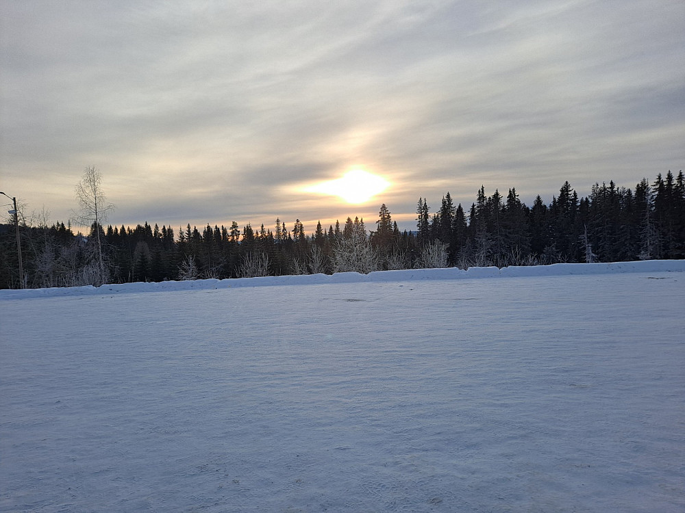 På parkeringsplassen, ikke så mange i dag i kulda