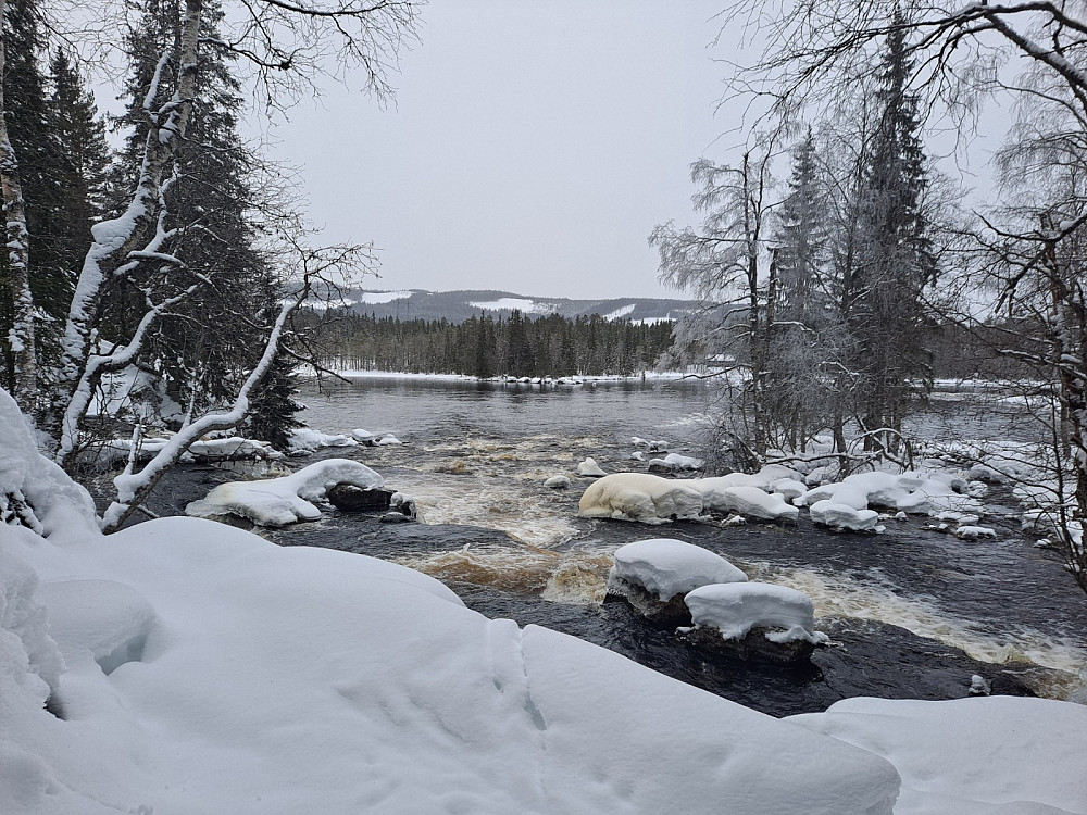 Mesnaelva ved Øfstdalsfossen