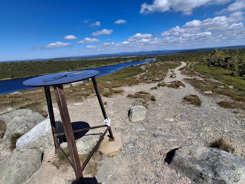 På Sjusjøfjellet øst