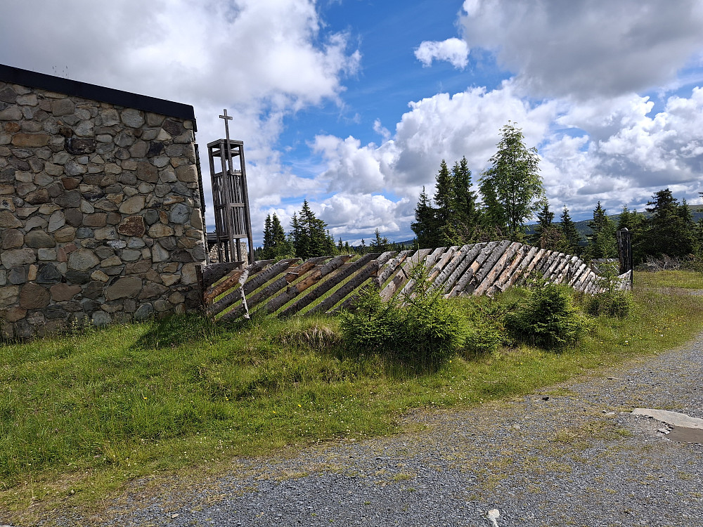 Ved Sjusjøen fjellkirke