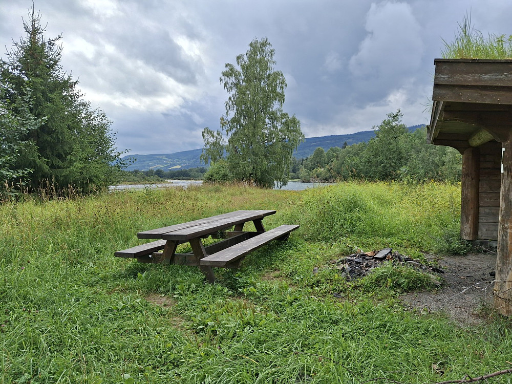 Ved gapahuken på Rundtomodden