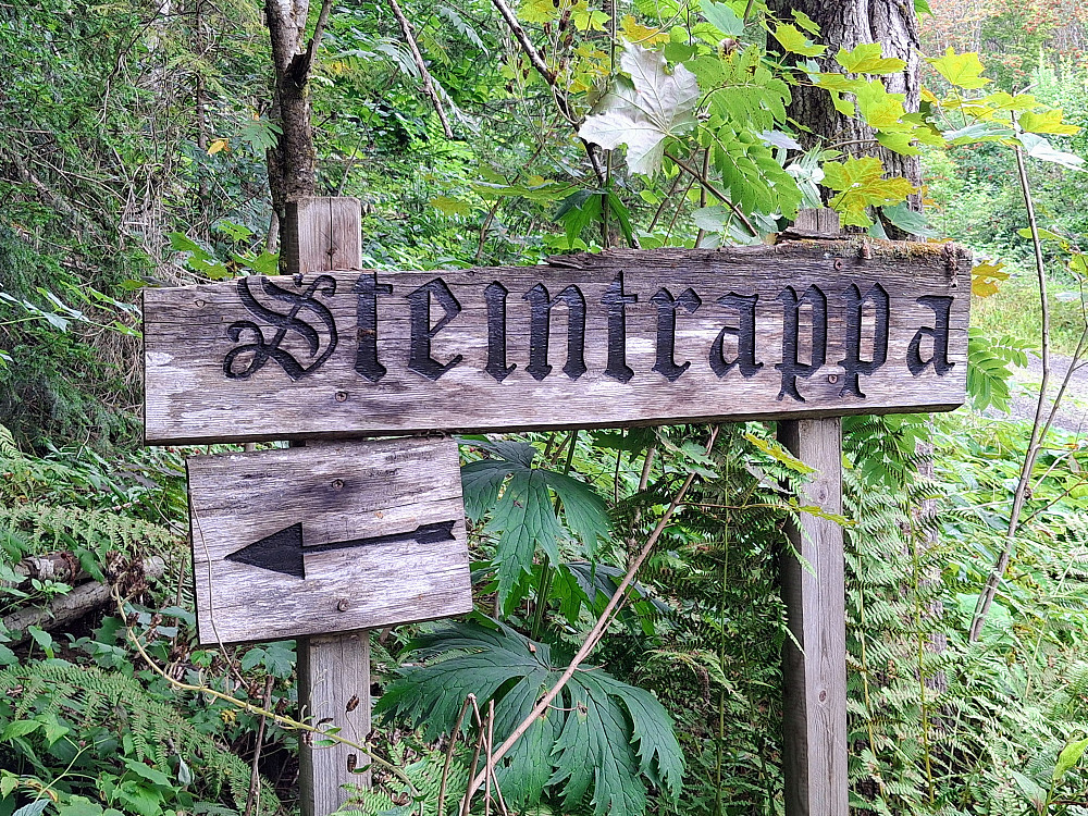 Tok råket skiltet Steintrappa her