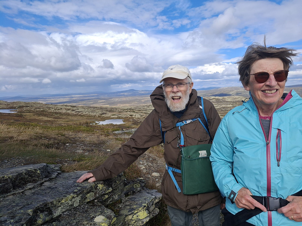 Helge og Marit på Høgtinden (Goppolljellet