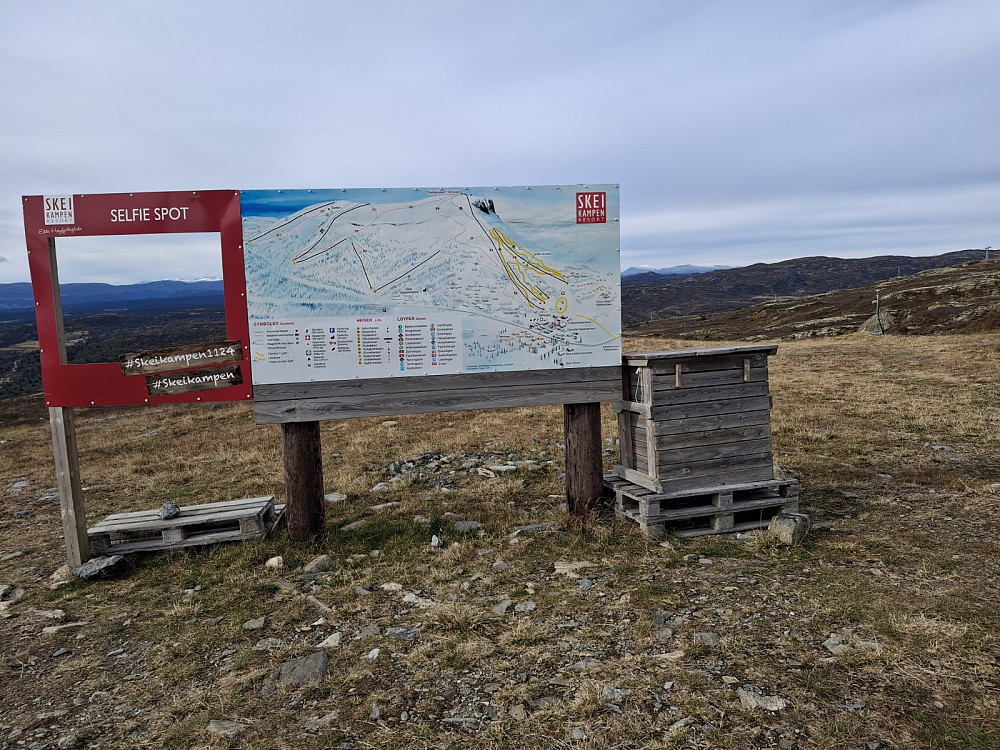 INFOtavle på toppen