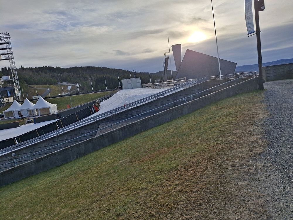 I Lysgårdsbakken