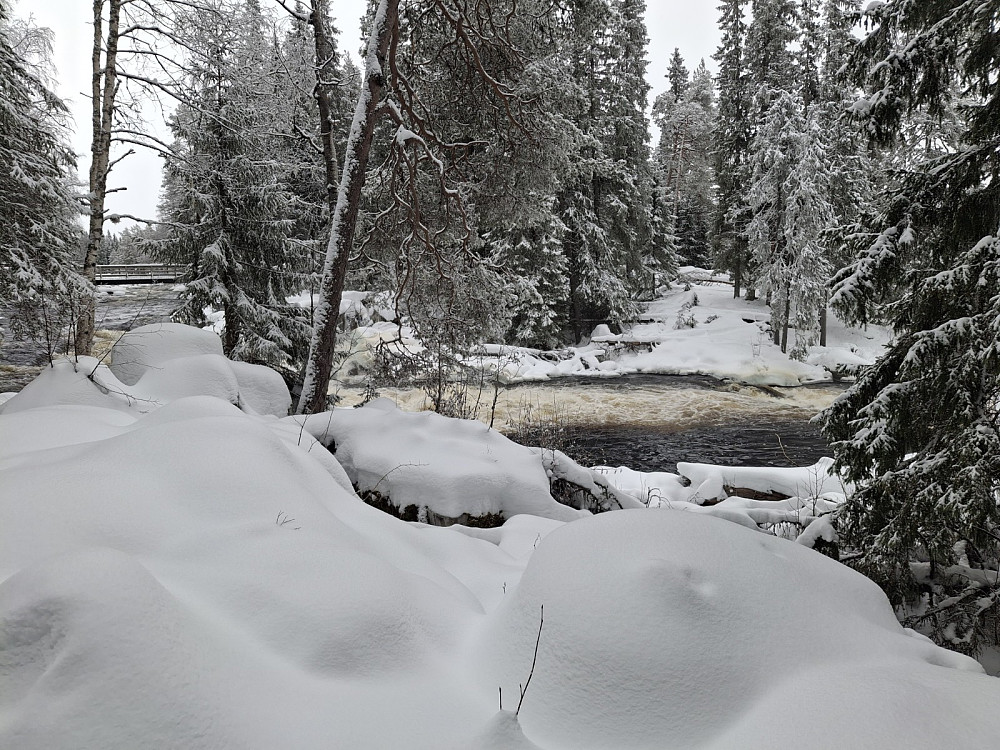 Esnaelva ved Øfstdalsfossen