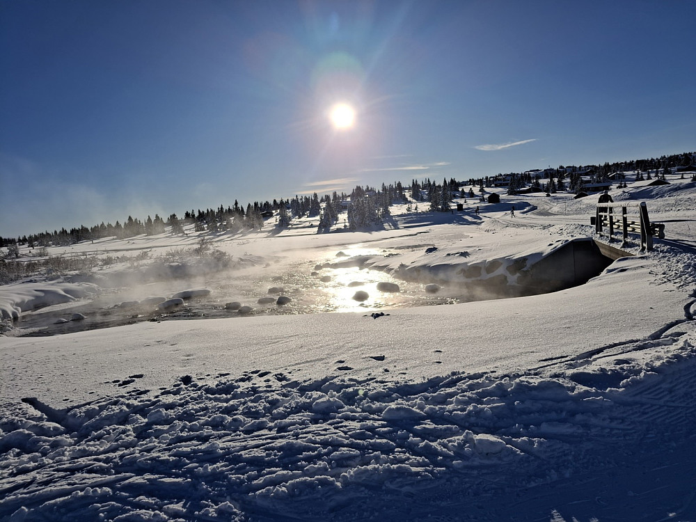 Ved Kroksjøen, frostrøyk  i Fjellelva