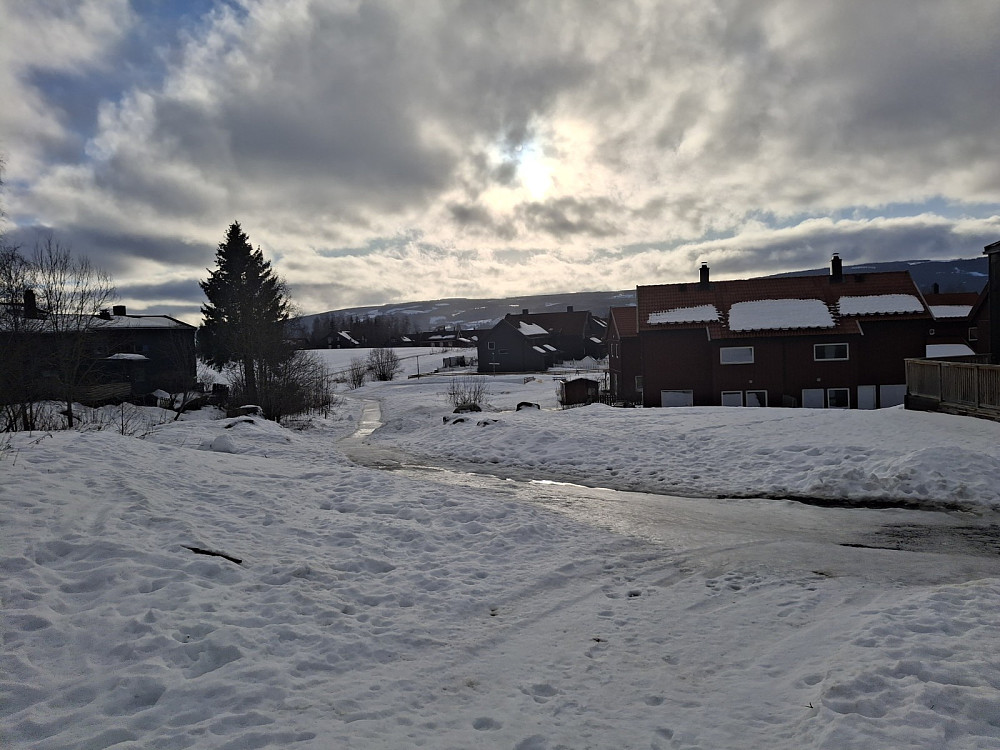 Fra gapahuken, skulle t,ro det er april