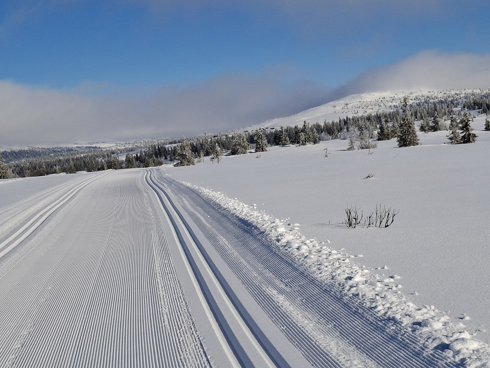 Mot Hita og Veslefjell
