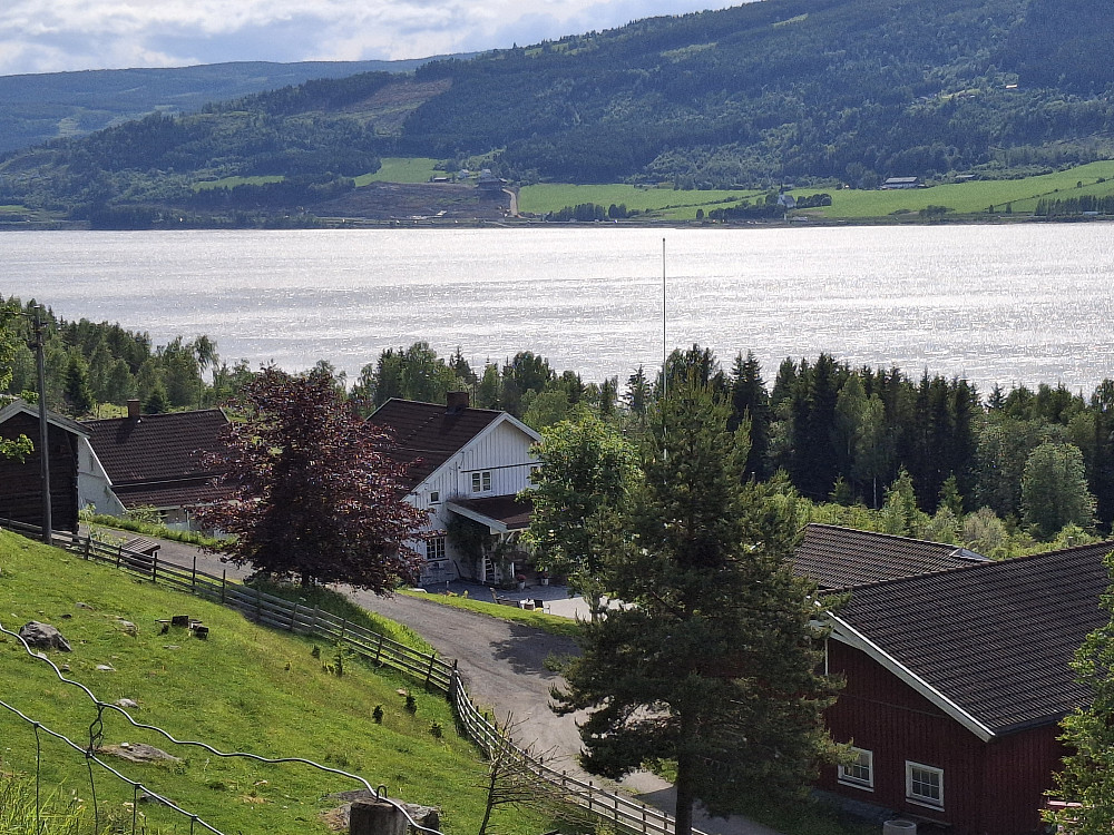 Mot Vingrom