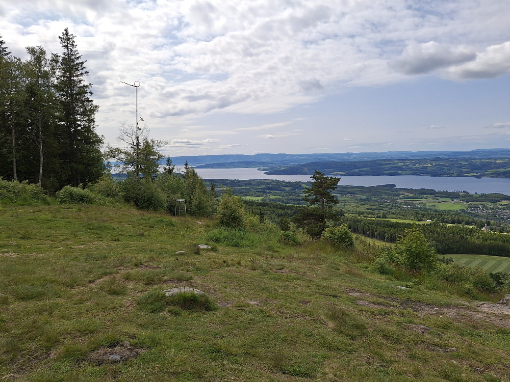 På Høsbjørkampen