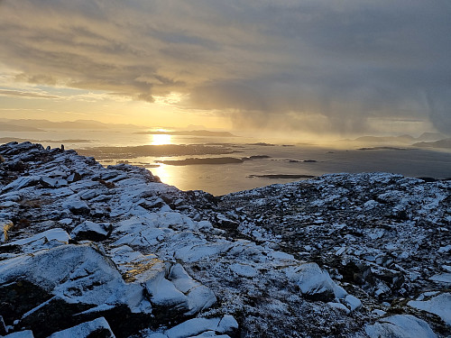 Frå toppen av sagaholten med utsikt mot Florø