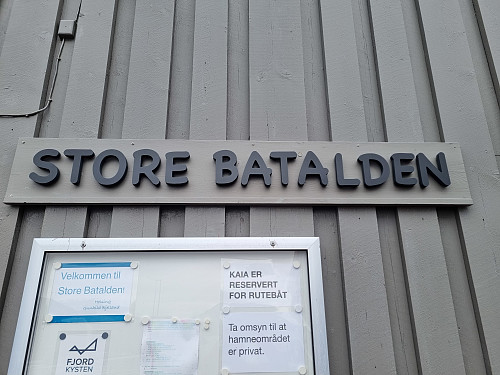 Skiltet på kaia