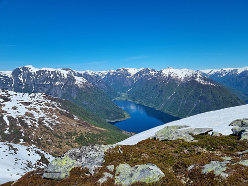 Vetlefjorden sett frå toppen