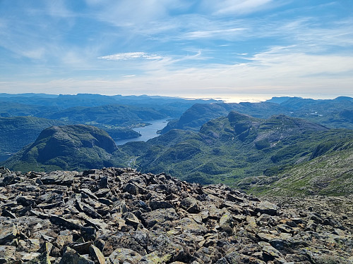 Utsikt frå Synste stauren mot Dale og Dalsfjorden