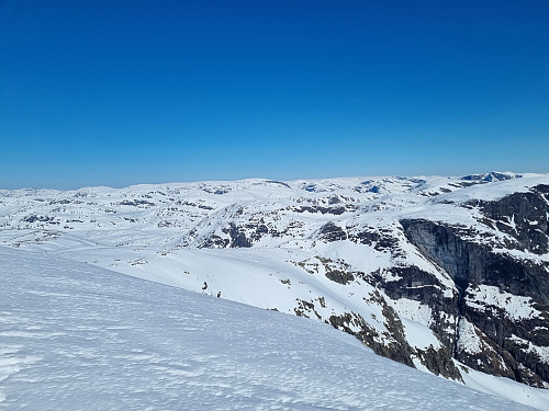 Utsikten frå Johannesberg. utsikt mot Sunnfjordbjørnen og Gottopphesten