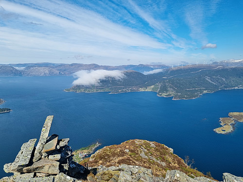 Gjekk vidare frå toppen og heilt nord på Mulen. 