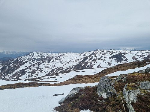 Framleis litt snø i høgda