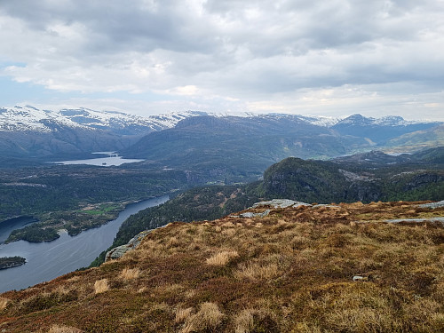 Utsikt frå Middagsnipa inn Norddalsfjorden