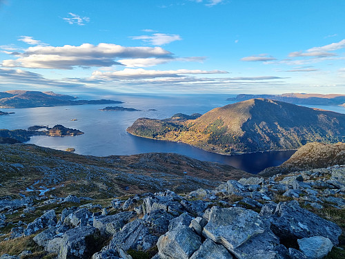 Utsikt frå Flistrahornet mot Barmøya