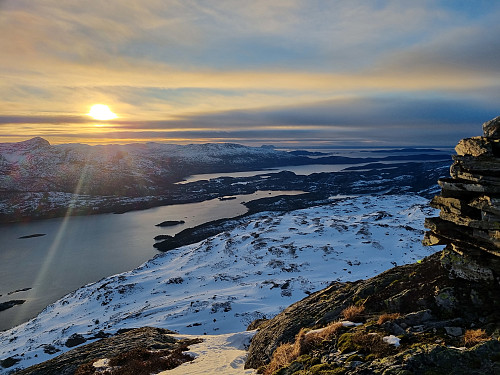 Utsikt frå Kvitefjellet... Eller Litjenipa, som dei lokale kallar den. 