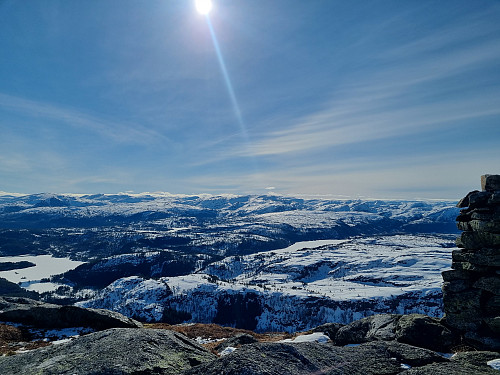 Solskinn på Halbrendsnipa