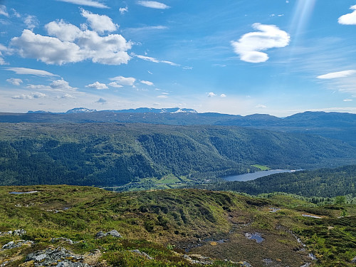 Utsikt frå Ørneklumpen mot Heilefjellet