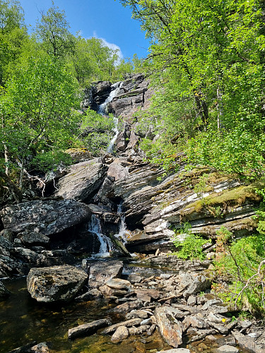 Fossen langs stien ned frå Steindalsstølen