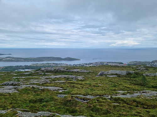 Utsikt frå Kvernberget mot havet