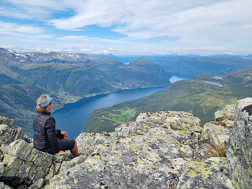 Utsikt frå Daurmål mot Breimsvatnet og Kandal