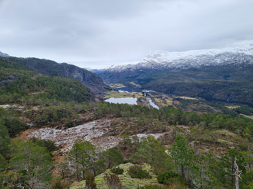 Utsikt frå Frishatten innover mot Nordalsfjorden