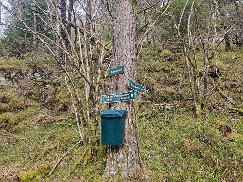 Godt skilta og merka turruter på Svanøy 