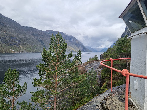 Ved dagsturhytta i Vaksdal
