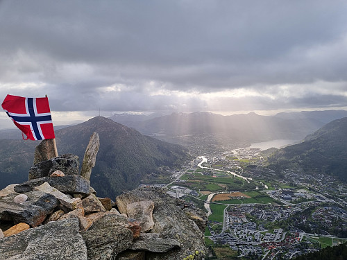 Førde sett frå Viafjellvarden