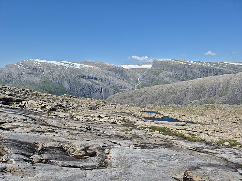Utsikt frå toppen mot Ålfotbreen