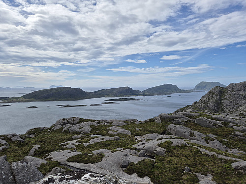 Reksta sett frå Brunnefjellet
