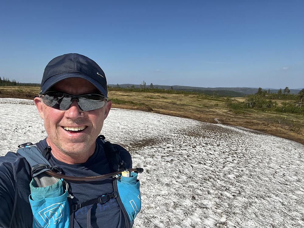 En og annen snøflekk enda i fjellet.