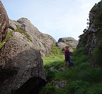 In the midst of (large) rocks, some vegetation, small lakes, and the occaional views to the North Sea