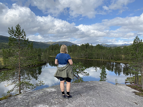 Ved Løyningsvatnet med utsikt helt til Fonna